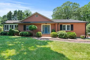 747 9th St NW, Hickory, NC 28601 - Photo 1