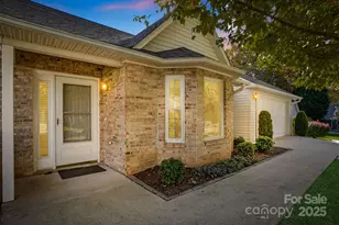 4 Gatehouse Ct, Asheville, NC 28803 - Photo 1