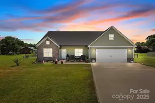 100 Royal Ave, Albemarle, NC 28001 - Photo 1