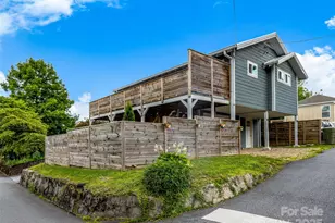 410 Short St, Hendersonville, NC 28739 - Photo 1