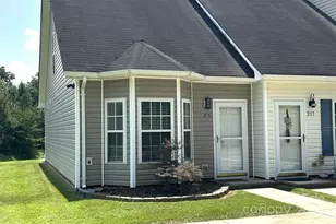 215 Linkside Ct SE, Lenoir, NC 28645 - Photo 1