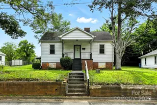 450 1st St SE, Hickory, NC 28602 - Photo 1