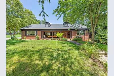 112 8th Avenue NW, Hickory, NC 28601 - Photo 1