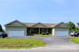 544 Tracy Grove Rd, Flat Rock, NC 28731 - Photo 1