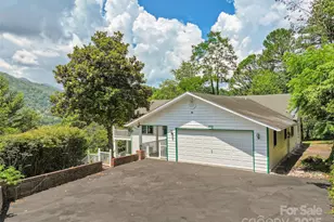 371 Clearview Dr, Waynesville, NC 28785 - Photo 1