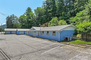 8275 Carolina Blvd, Clyde, NC 28721 - Photo 1
