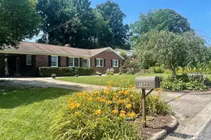 1089 20th Ave Dr NW, Hickory, NC 28601 - Photo 1