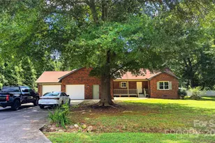 4885 Maggie Dr, Hickory, NC 28602 - Photo 1