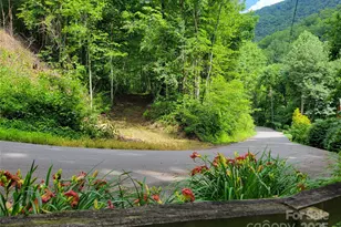 100 Village Ln, Waynesville, NC 28786 - Photo 1