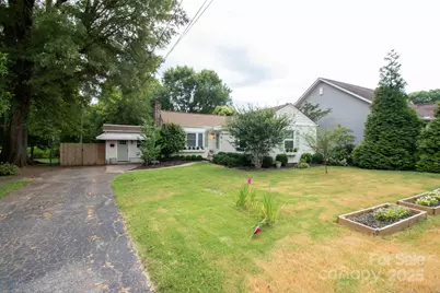 805 Pine Street, Mooresville, NC 28115 - Photo 1