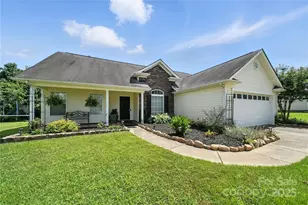 2701 Parkwest Dr, Albemarle, NC 28001 - Photo 1