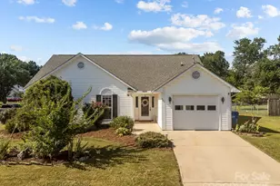 903 Woodhill Dr, Fletcher, NC 28732 - Photo 1