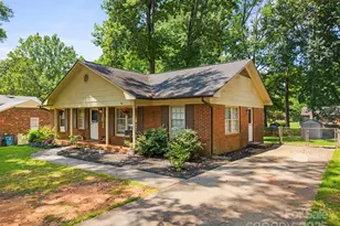 10108 Starwood Dr, Charlotte, NC 28215 - Photo 1