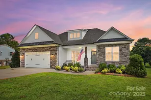 102 Royal Ave, Albemarle, NC 28001 - Photo 1