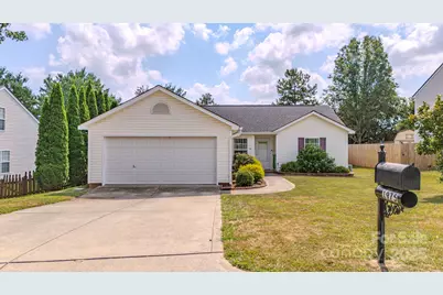 1975 8th Street Lane SE, Hickory, NC 28602 - Photo 1