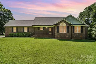 956 Mariposa Rd, Stanley, NC 28164 - Photo 1