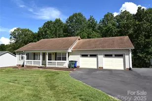1524 Belleview Dr NE, Conover, NC 28613 - Photo 1