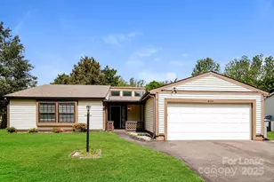 8116 Ivy Falls Ct, Charlotte, NC 28226 - Photo 1