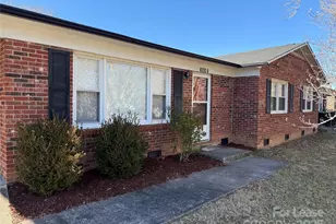 2589 Andrews Cir, Lenoir, NC 28645 - Photo 1