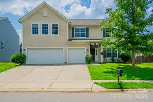 1821 Swan Dr, Charlotte, NC 28216 - Photo 1