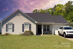 420 Leecrest Dr, Charlotte, NC 28214 - Photo 1