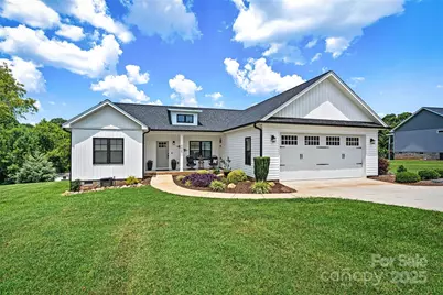 2428 Carriage Lane, Lincolnton, NC 28092 - Photo 1