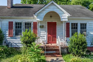 117 3rd Ave SW, Hickory, NC 28602 - Photo 1