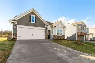 41 Woodvale Dr, Waynesville, NC 28786 - Photo 1