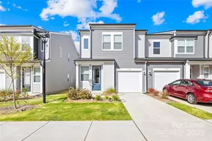 3125 Hutton Gdns Ln, Charlotte, NC 28269 - Photo 1