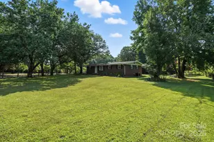 1530 Peachtree Rd, Charlotte, NC 28216 - Photo 1