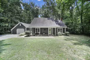 8217 Saddlehorse Ln, Charlotte, NC 28215 - Photo 1