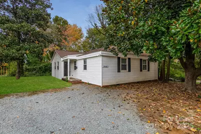 2408 Marlowe Avenue, Charlotte, NC 28269 - Photo 1