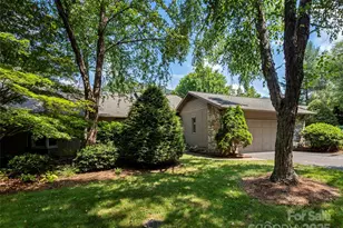 10 Clubside Dr, Asheville, NC 28804 - Photo 1