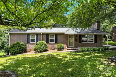 632 7th Avenue Place SE, Hickory, NC 28602 - Photo 1