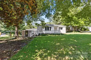 552 E Woodlawn Rd, Charlotte, NC 28209 - Photo 1