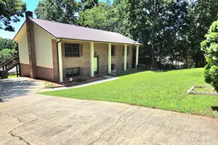 717 2nd St SW, Conover, NC 28613 - Photo 1