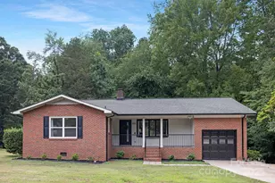 605 S Magnolia St, Mooresville, NC 28115 - Photo 1