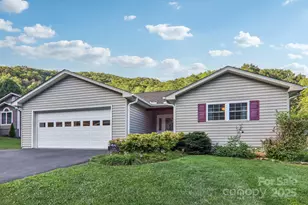 110 Pinellas Ln, Waynesville, NC 28785 - Photo 1