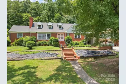 401 N Inman Avenue, Bessemer City, NC 28016 - Photo 1