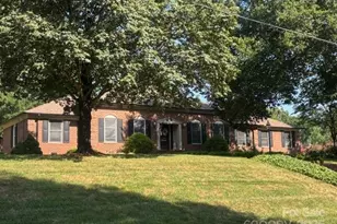 1201 Colonial Dr, Albemarle, NC 28001 - Photo 1