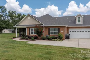 8111 Rainier Dr, Denver, NC 28037 - Photo 1