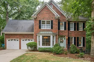 423 Shrewsbury Ln, Matthews, NC 28105 - Photo 1