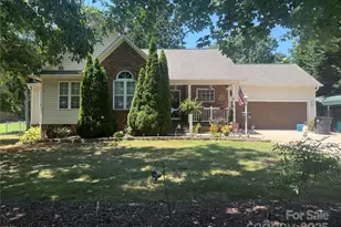 4409 Royal Oaks Dr, Lincolnton, NC 28092 - Photo 1