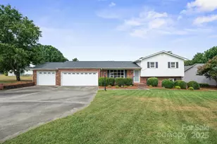 414 E 2nd St, Faith, NC 28146 - Photo 1