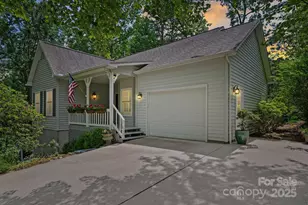 113 Fox Cross Dr, Brevard, NC 28712 - Photo 1