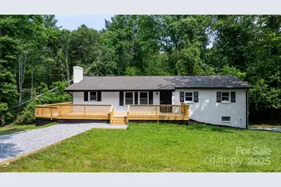 520 Hickory Avenue, Hudson, NC 28638 - Photo 1