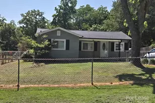 511 Phillips St, Lowell, NC 28098 - Photo 1