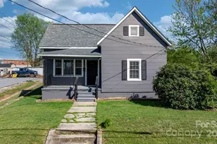 71 14th St SE, Hickory, NC 28602 - Photo 1