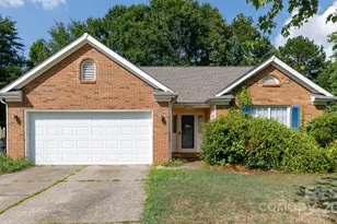 8601 Findon Pl, Charlotte, NC 28215 - Photo 1