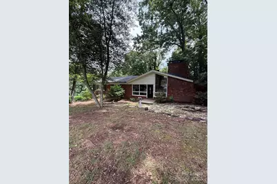 2036 10th Street Place NW, Hickory, NC 28601 - Photo 1